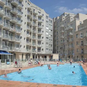 Met Zeezicht En Verwarmd Zwembad Appartement